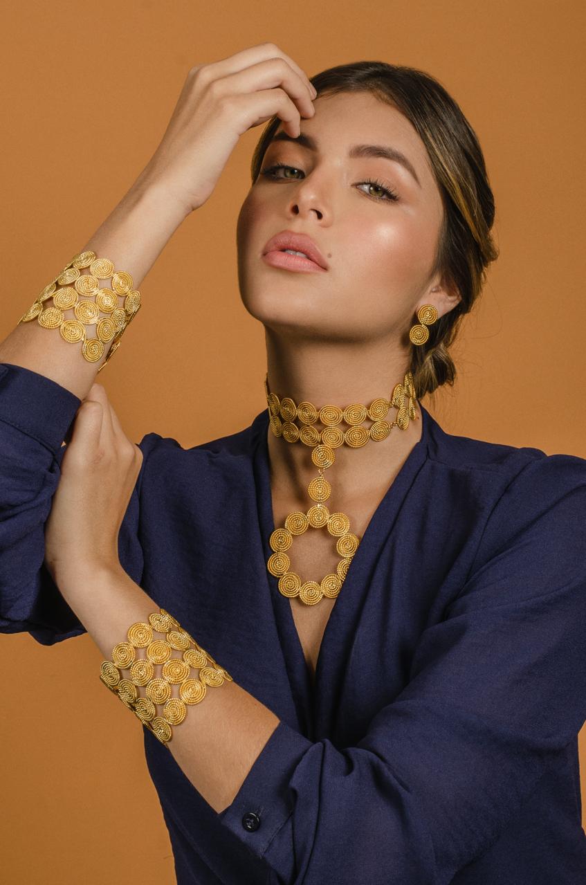 Set de collar, aretes y brazalete hecho a mano filigrana, bañada en ora 24k