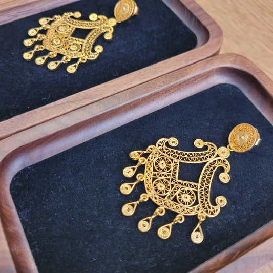 ARETES CAMPANA