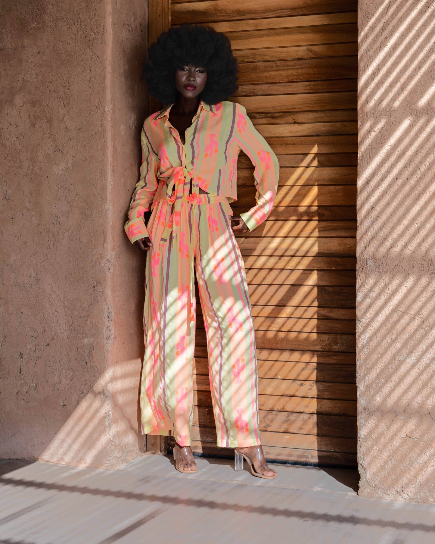 Conjunto Pantalón y Camisa Leona