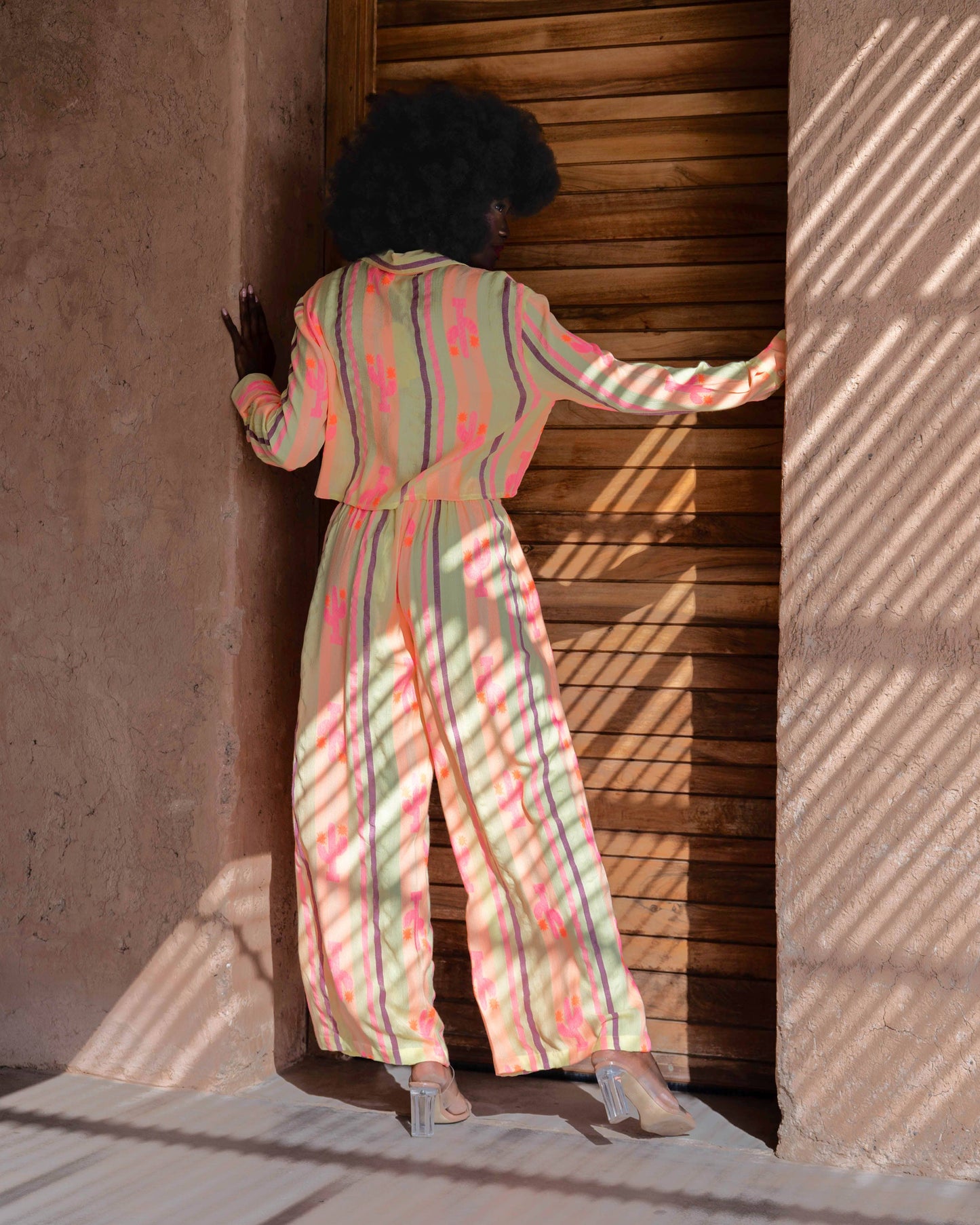 Conjunto Pantalón y Camisa Leona